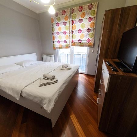 Lux Place Apartments Downtown كراغوييفاك المظهر الخارجي الصورة